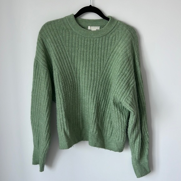 H&M Green Knit Sweater - Picture 1 of 5